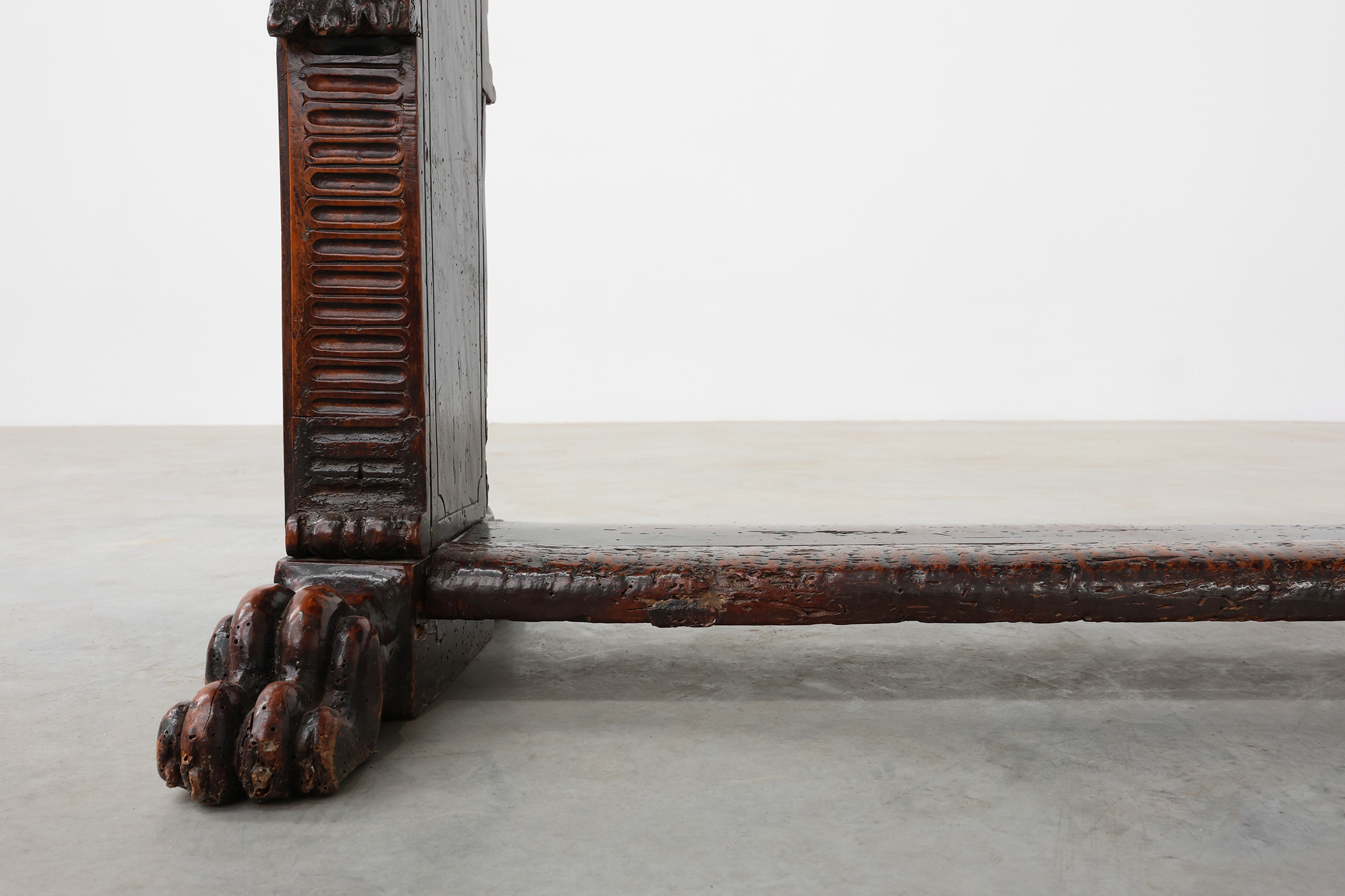 16th Century Renaissance walnut console table, Tuscan, Italythumbnail